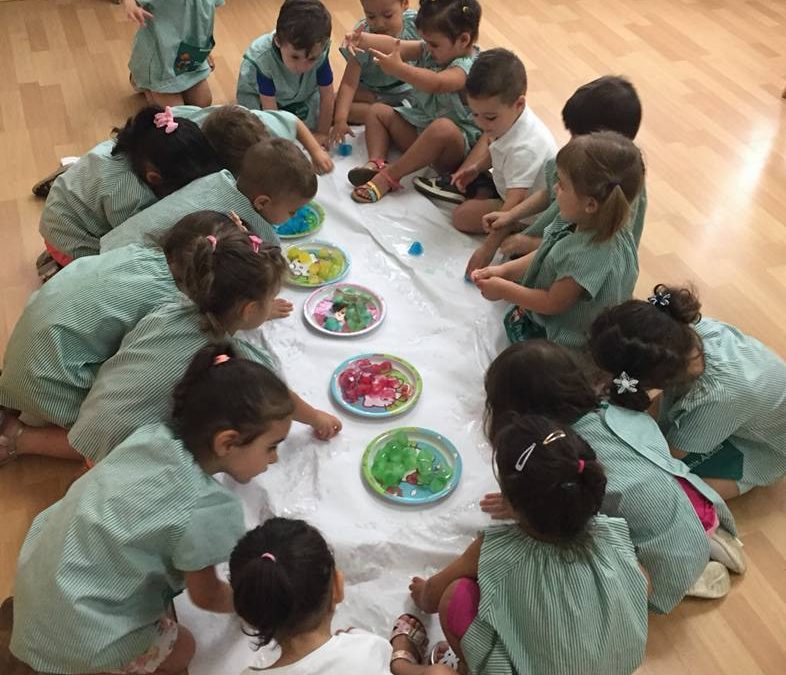 Pintem amb glaçons de gel de colors!